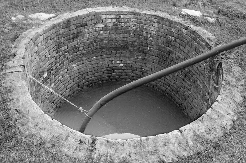 Irrigation well sufficiently recharged throughout the year, with considerably high water table - result of community-based watershed management under Jaya Devi's leadership